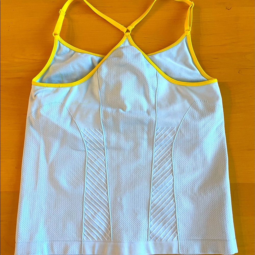 NIKE ATHLETIC TOP - Picture 4 of 5